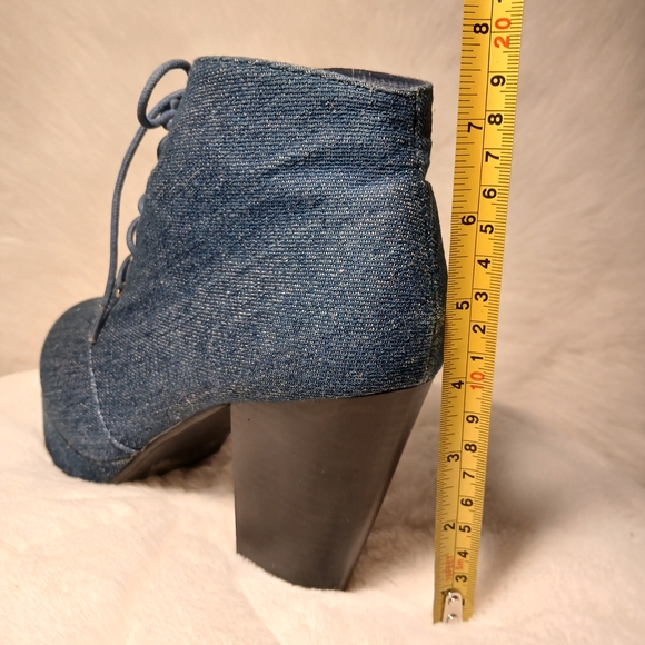 Stylish Blue Denim Block 4" Heel Boots Size 8 1/2 - Picture 6 of 12